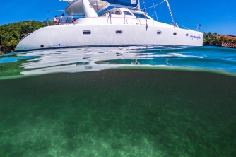 Roatan Luxury Sailing Catamaran Cruise